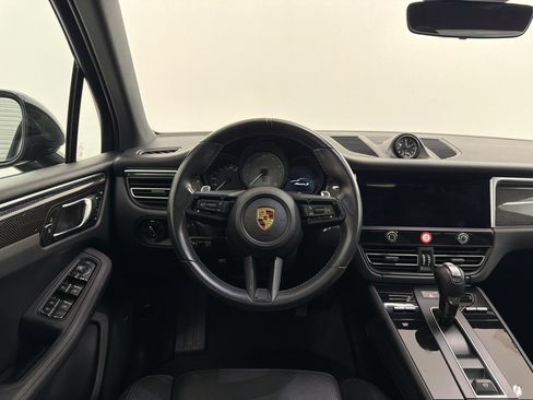 Certified 2024 Porsche Macan S AWD/4WD image 29