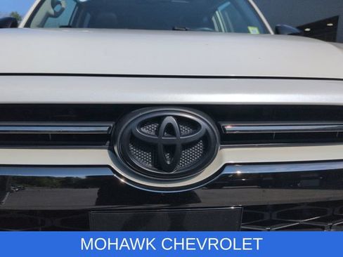 Used 2020 Toyota 4Runner Nightshade AWD/4WD image 32