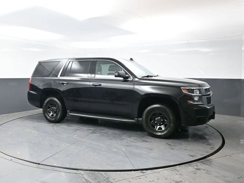 Used 2018 Chevrolet Tahoe 2WD w/ Remote Keyless Entry Package image 4