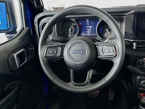 Used 2024 Jeep Wrangler Unlimited Rubicon 4xe AWD/4WD image 18