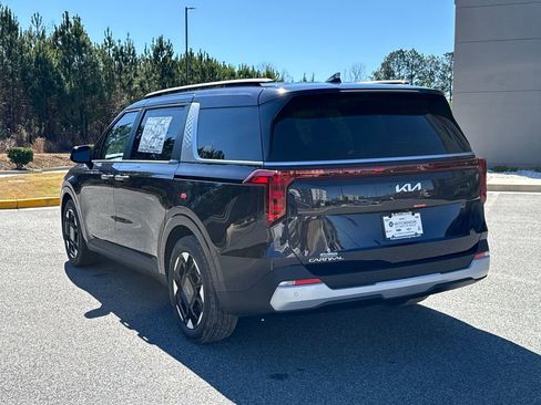 New 2026 Kia Carnival EX FWD image 5