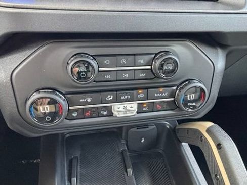 New 2026 Ford Bronco Badlands AWD/4WD image 17