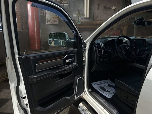 Used 2022 RAM 3500 Laramie AWD/4WD image 17