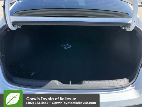 Used 2025 Hyundai Elantra SEL image 30