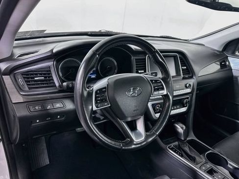 Used 2019 Hyundai Sonata Limited w/ Ultimate Package 04 FWD image 11