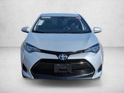 Used 2019 Toyota Corolla LE image 2