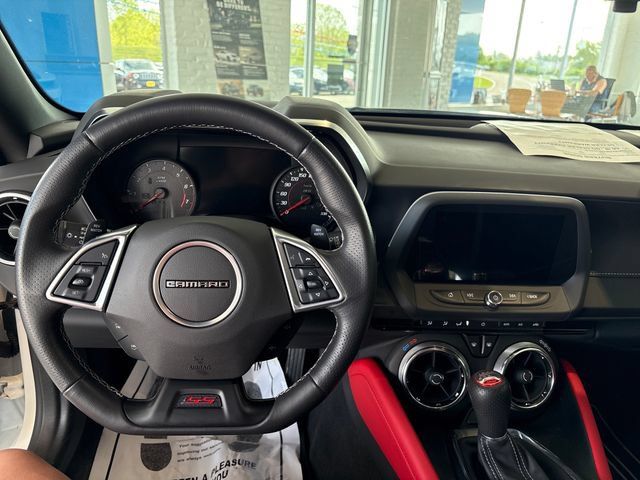 Used 2022 Chevrolet Camaro SS RWD image 15