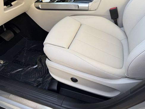 New 2026 Mercedes-Benz GLB 250 250 4MATIC image 14