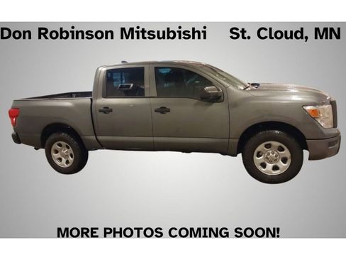 Used 2023 Nissan Titan S image 1