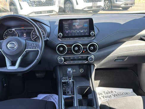 Certified 2022 Nissan Sentra SV FWD image 5