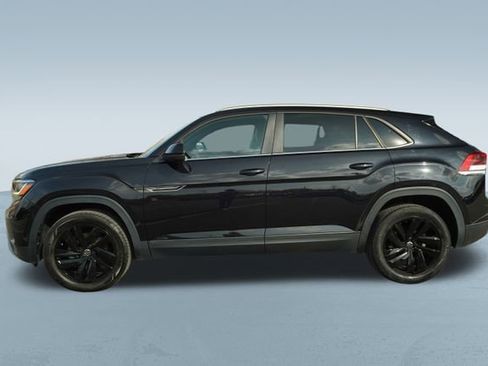 Used 2021 Volkswagen Atlas Cross Sport SE w/ Panoramic Sunroof Package image 4