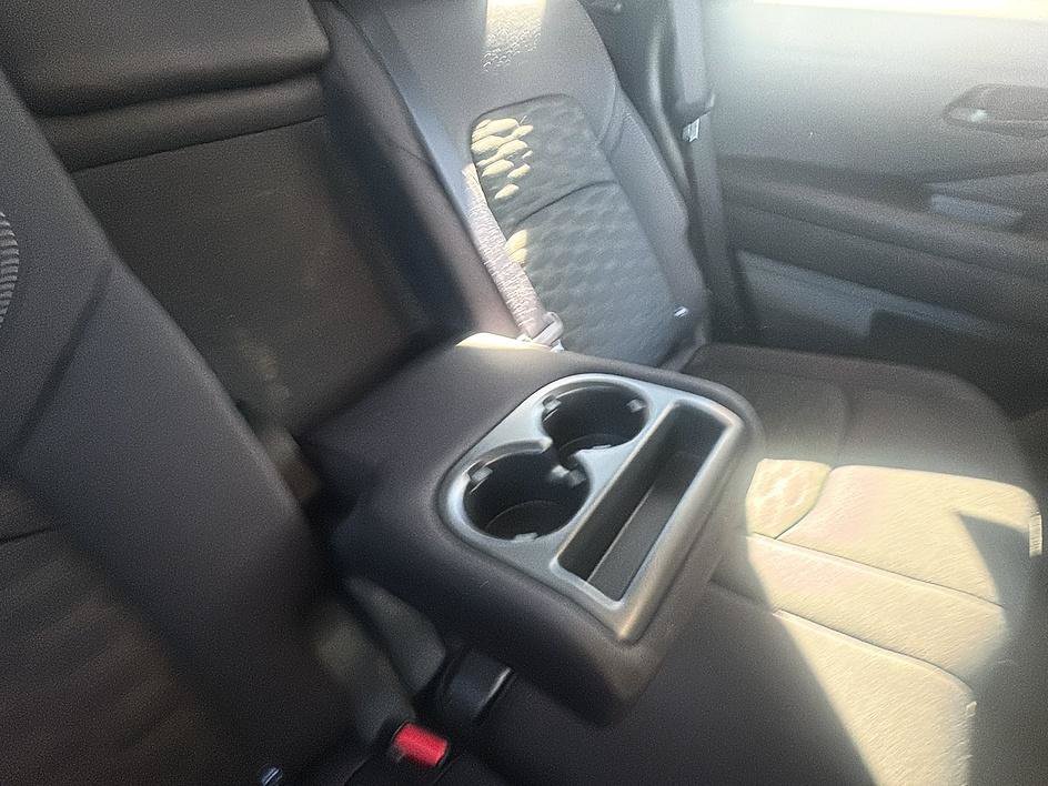 Certified 2025 Nissan Pathfinder SV FWD image 37