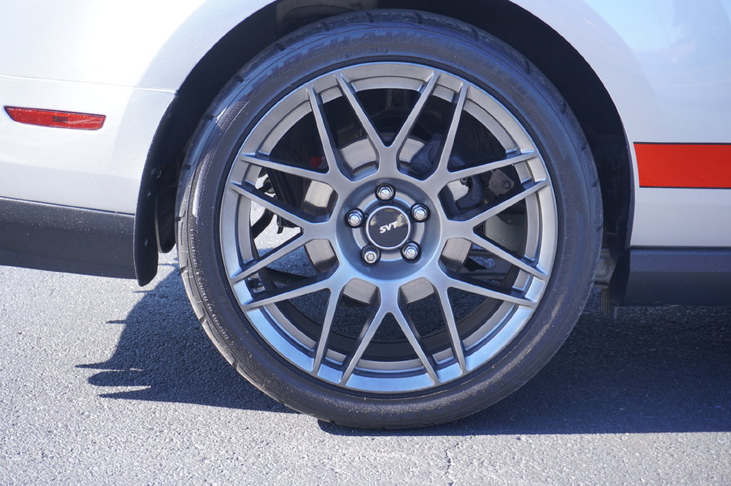Used 2012 Ford Mustang Shelby GT500 w/ SVT Performance Pkg RWD image 12
