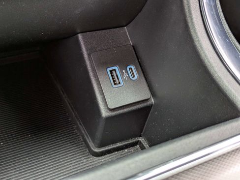 Used 2023 Ford Edge ST image 22