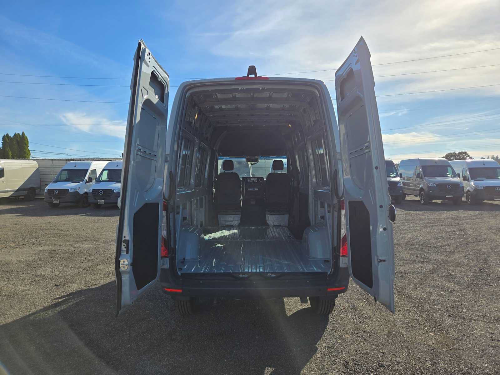 Used 2026 Mercedes-Benz Sprinter 2500 image 17