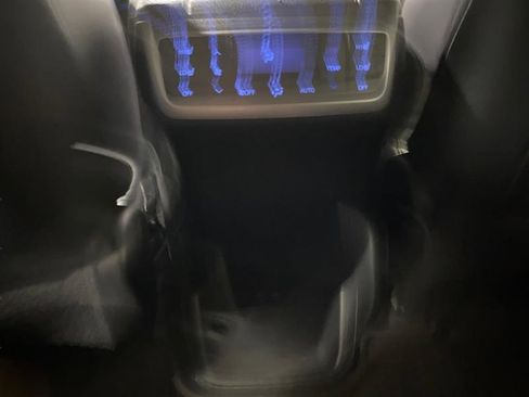 Used 2017 Toyota Highlander Limited Platinum image 14