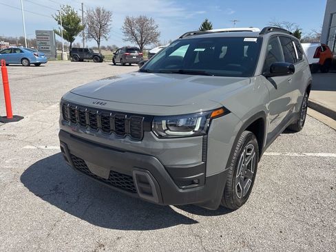 New 2026 Jeep Cherokee Laredo AWD/4WD image 12