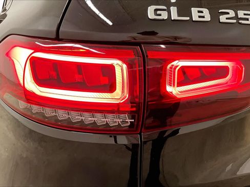 Certified 2023 Mercedes-Benz GLB 250 image 27