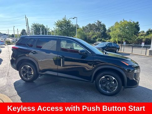 Used 2025 Nissan Rogue SV FWD image 8