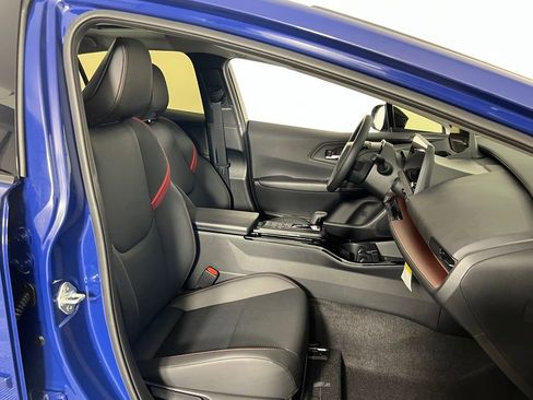 Used 2025 Toyota Prius Plug-In Hybrid w/ Limited Premium Package image 30