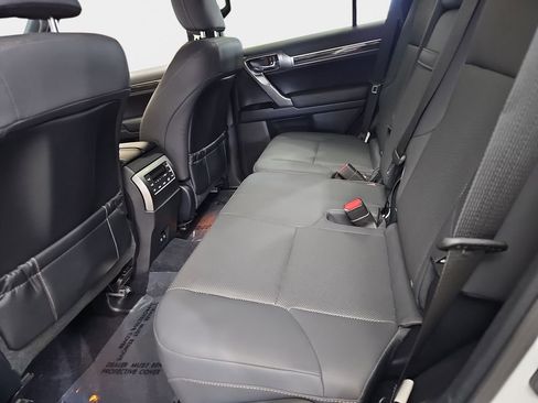 Certified 2022 Lexus GX 460 Premium w/ Premium Package AWD/4WD image 28