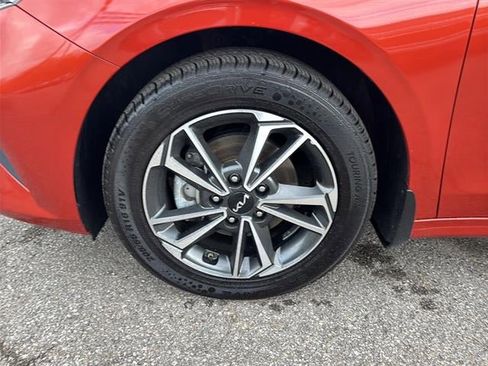 Used 2023 Kia Forte LXS w/ LXS Technology Package FWD image 10