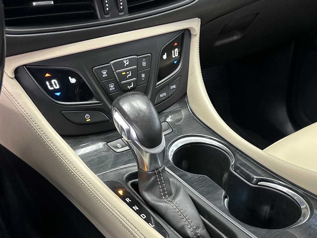 Used 2018 Buick Envision Preferred FWD image 17