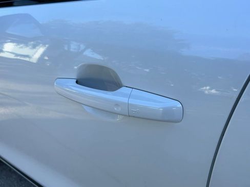 Used 2025 Jaguar F-PACE R-Dynamic S image 43