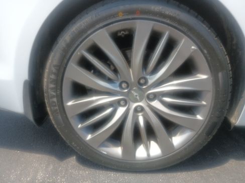 Used 2015 Hyundai Genesis 5.0 RWD image 11