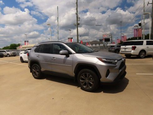Used 2025 Toyota RAV4 XLE Premium w/ Weather Package image 6