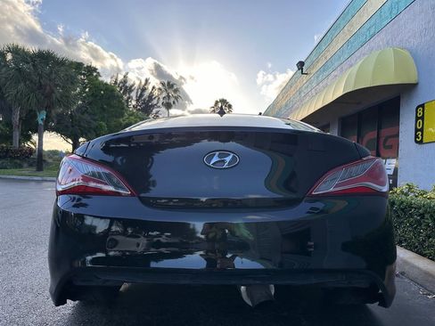 Used 2013 Hyundai Genesis 2.0T image 15
