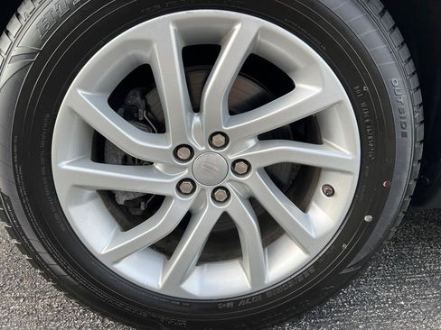Used 2019 Land Rover Discovery Sport AWD/4WD image 11