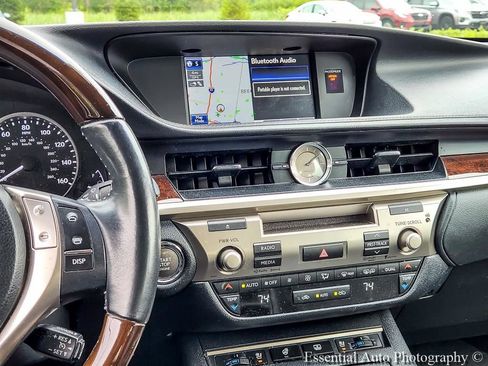 Used 2014 Lexus ES 350 w/ Luxury Package FWD image 14