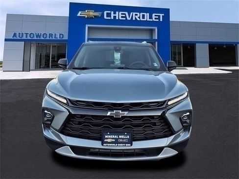 New 2026 GMC Terrain Elevation w/ Black Edition image 2