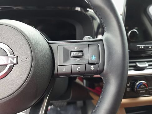 Used 2025 Nissan Pathfinder Platinum w/ Cargo Package FWD image 18