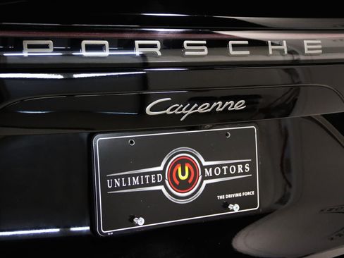 Used 2022 Porsche Cayenne Platinum Edition AWD/4WD image 74