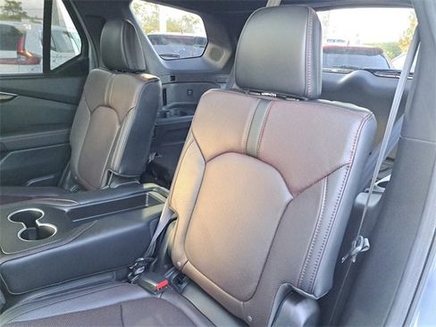 Certified 2025 Honda Pilot Black Edition image 12