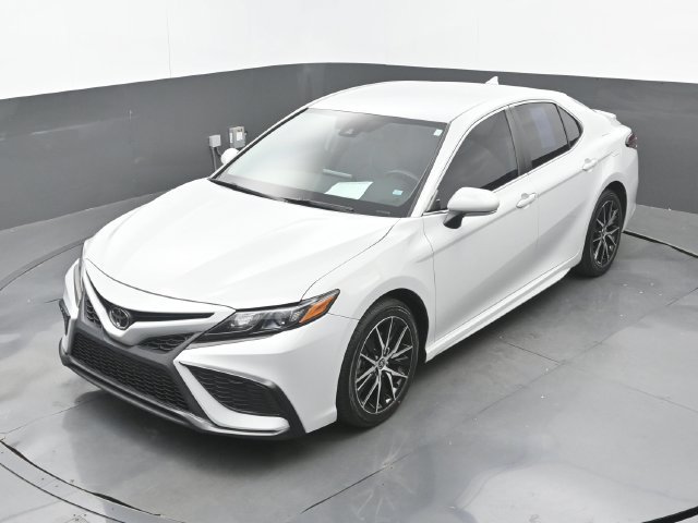 Used 2024 Toyota Camry SE FWD image 30