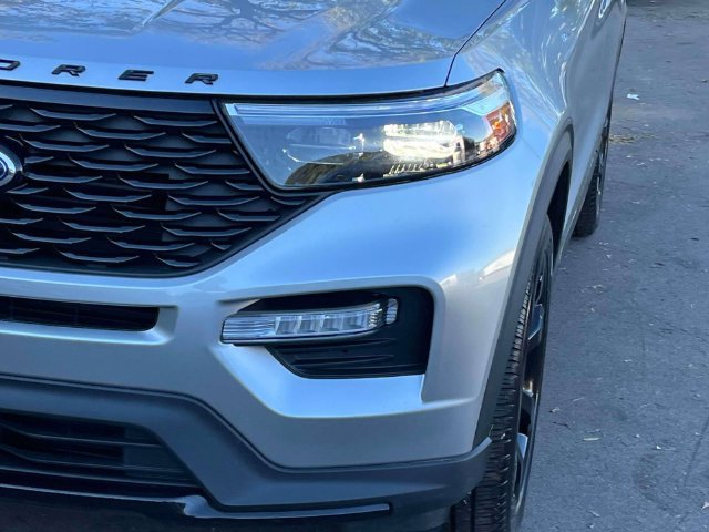 Certified 2024 Ford Explorer ST-Line w/ Class IV Trailer Tow Package AWD/4WD image 9