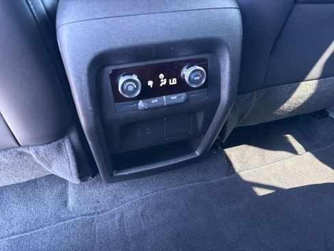 Used 2025 Buick Enclave Preferred FWD image 16