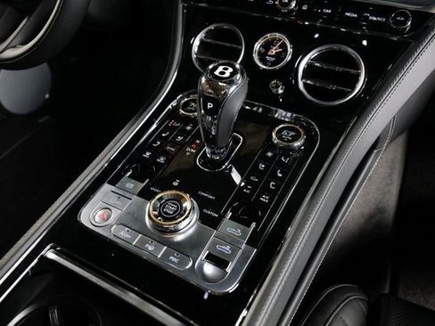 Used 2021 Bentley Continental GT V8 image 19