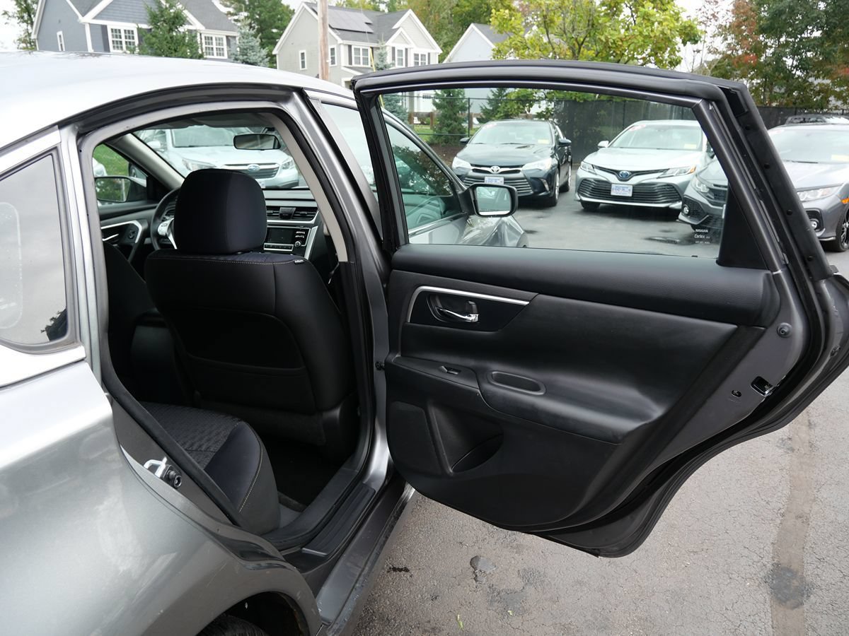 Used 2016 Nissan Altima 2.5 SV FWD image 28