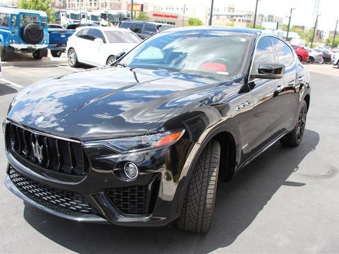 Used 2019 Maserati Levante GranSport AWD/4WD image 4