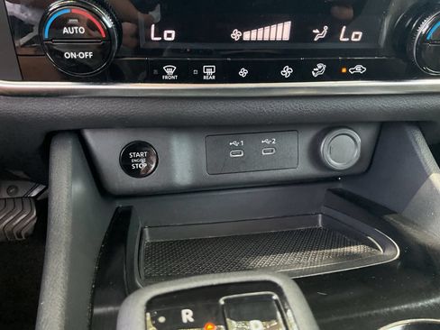 Used 2025 Nissan Rogue SV FWD image 22