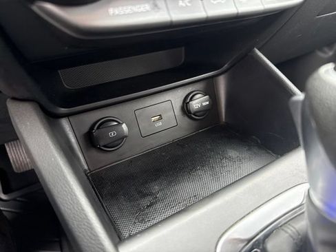 Used 2022 Hyundai Kona SE w/ Cargo Package FWD image 32