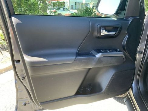 Used 2023 Toyota Tacoma TRD Sport w/ Advanced Technology Package AWD/4WD image 17