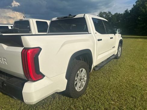 Used 2022 Toyota Tundra SR5 w/ Convenience Package RWD image 10