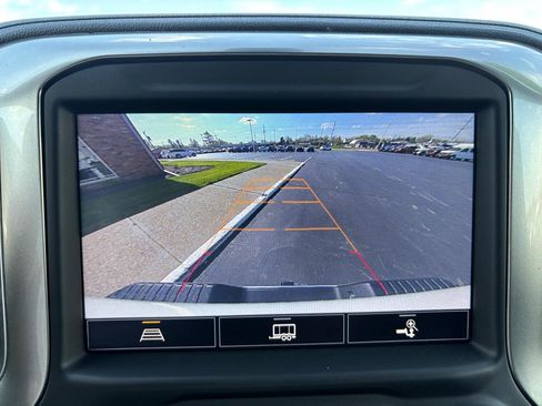 Used 2022 Chevrolet Silverado 2500 LT w/ Convenience Package image 23