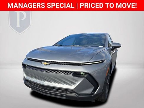 New 2026 Chevrolet Equinox EV LT image 11