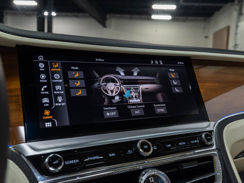 Used 2021 Bentley Flying Spur W12 AWD/4WD image 39